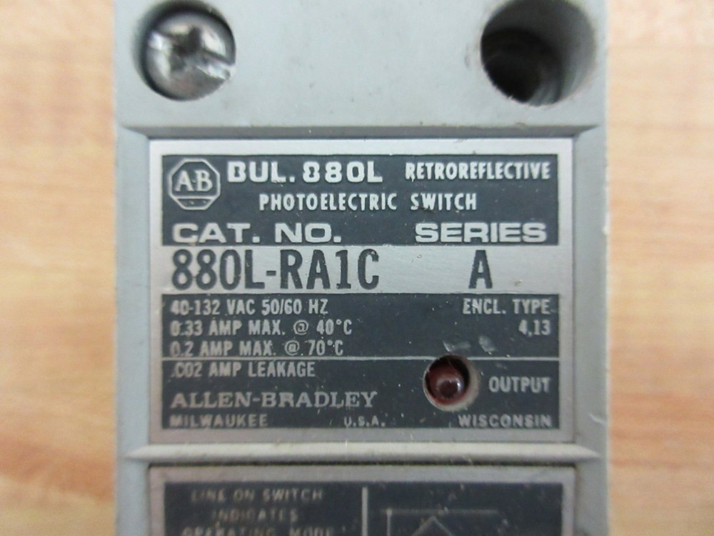Allen Bradley 880L-RA1C Photoelectric Switch 880LRA1C