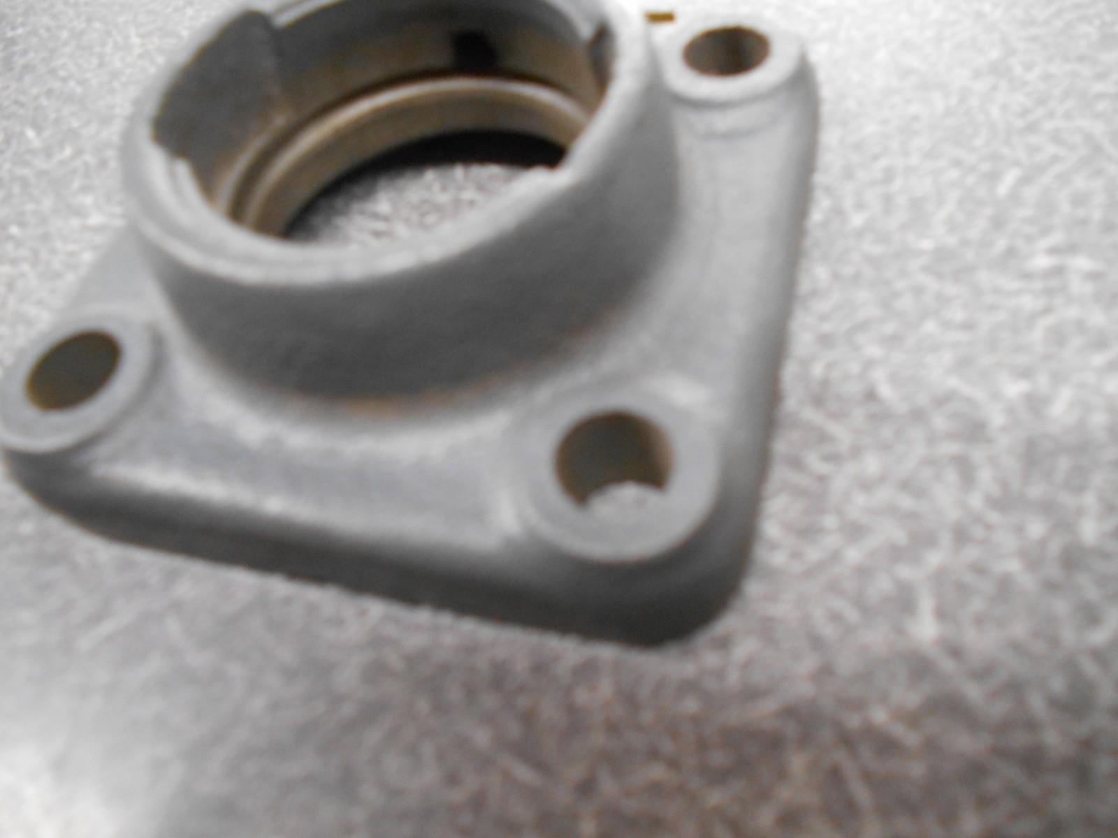 Burns/Tisco 40mm 4-Bolt Greasable Bearing Flange. F40-R. NEW!