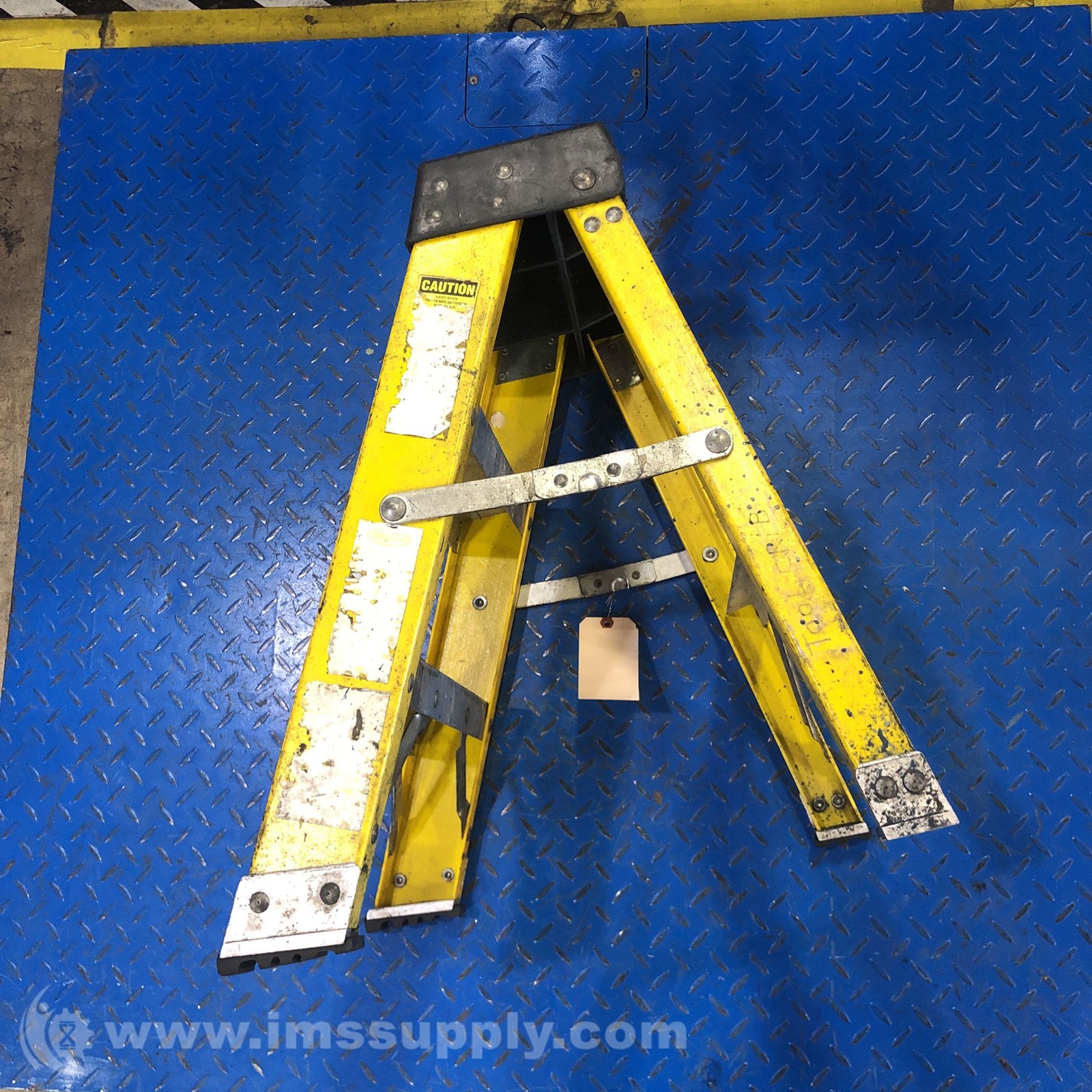 15″ x 20″ x 25″ Steel Step Stool Ladder USIP