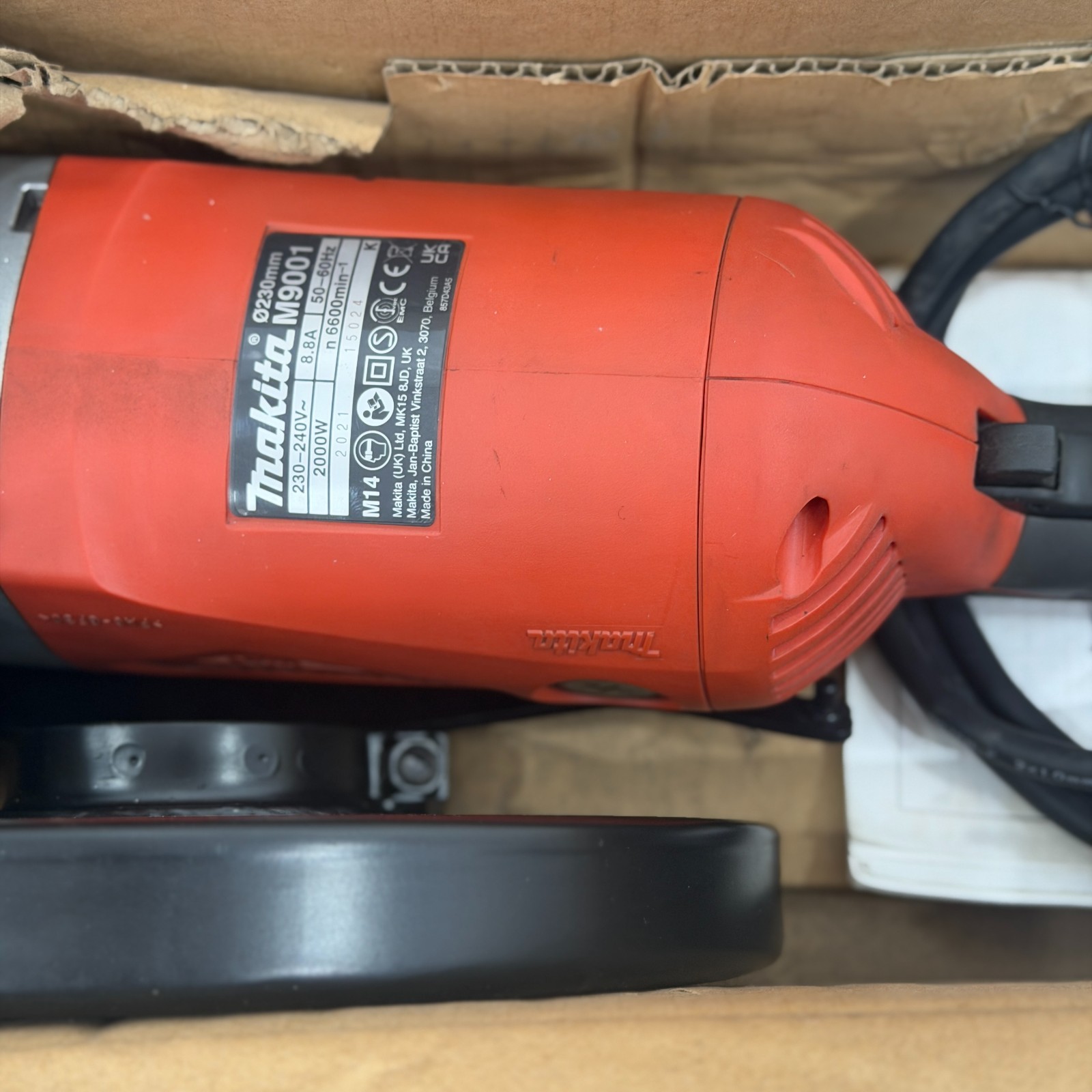 NEW MAKITA MT M9001 230MM 9 IN ANGLE GRINDER 2000W 6600 RPM 240V FASTSHIP FEDEX
