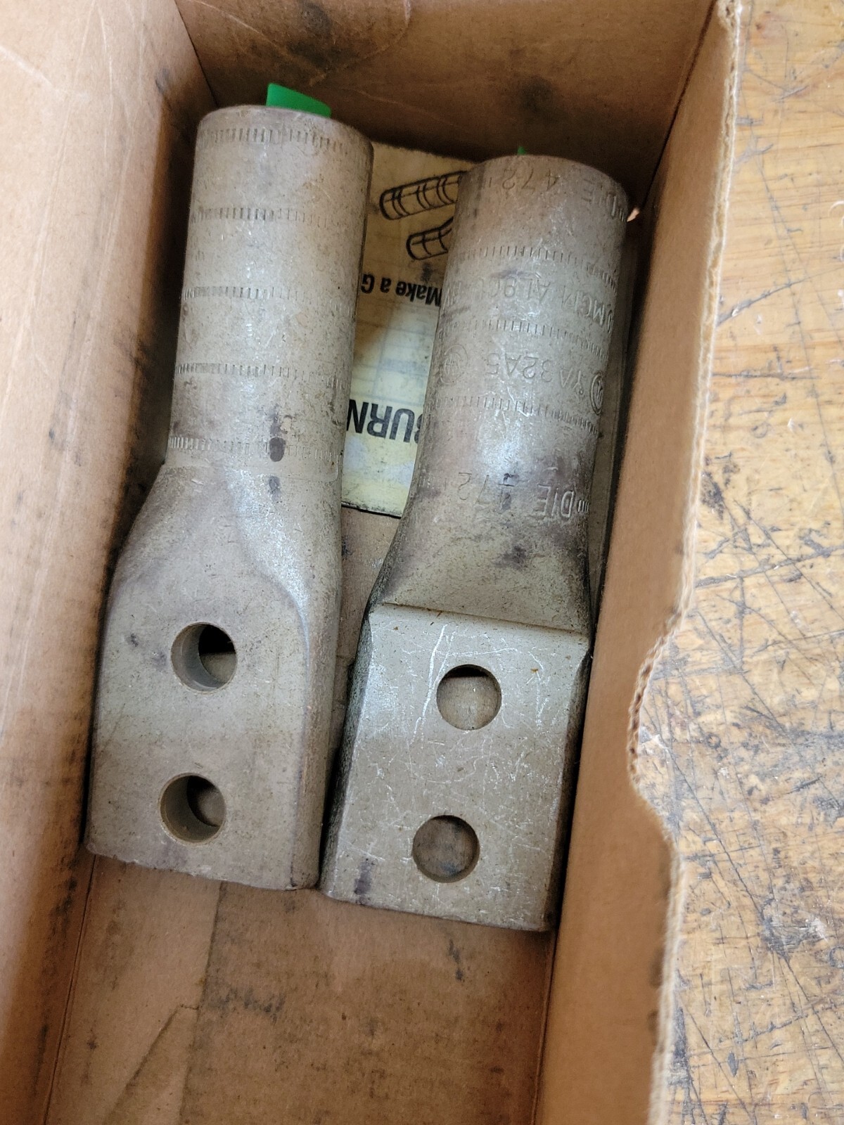1) New Open Box! Burndy Compression Terminal Lug AL9CU Die 472 400MCM YA32A5