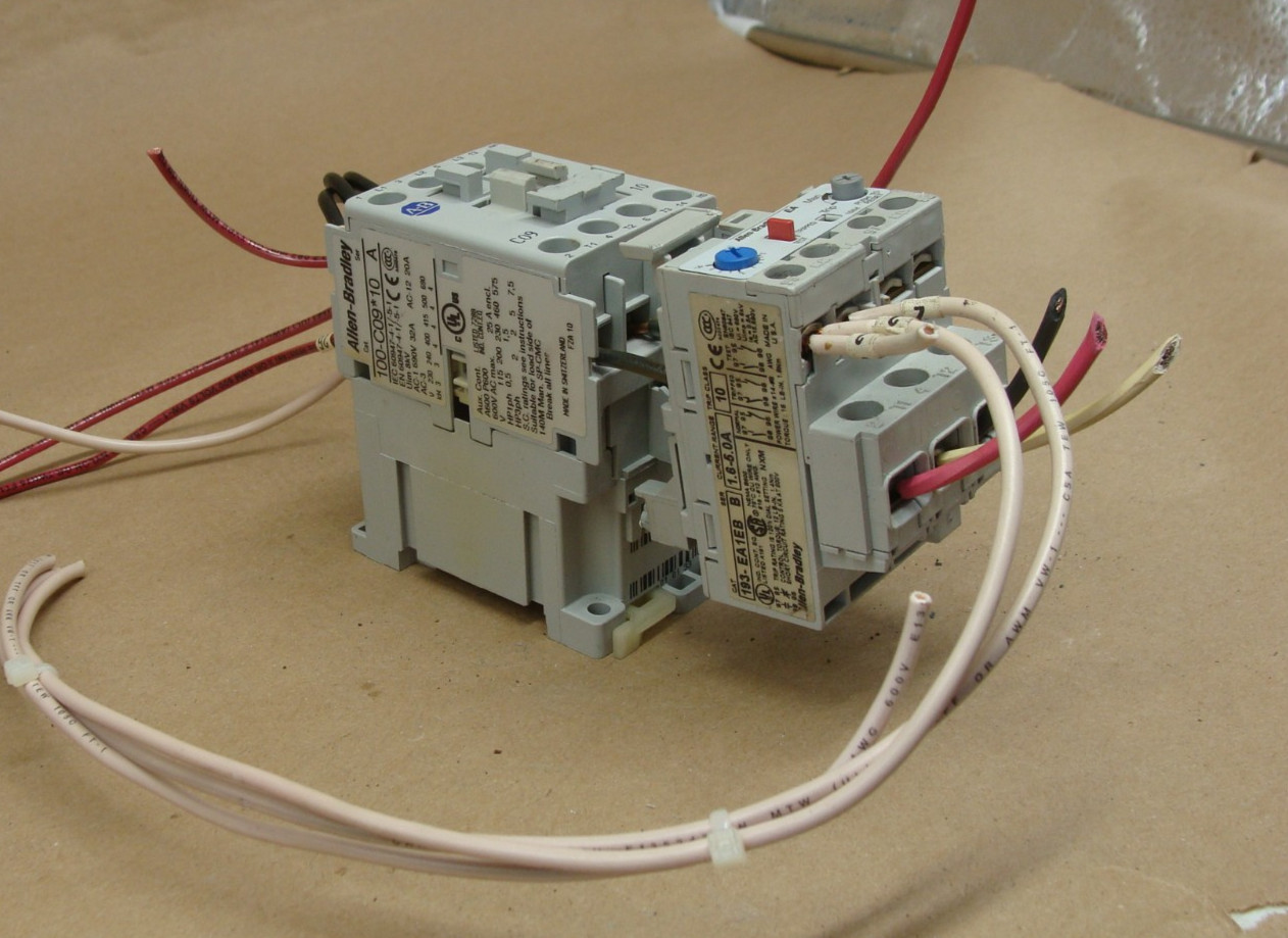 LOT OF 2 ALLEN BRADLEY 100-C09*10 CONTACTORS W/193-EA1EB OVERLOAD RELAY 1.6-5.0A