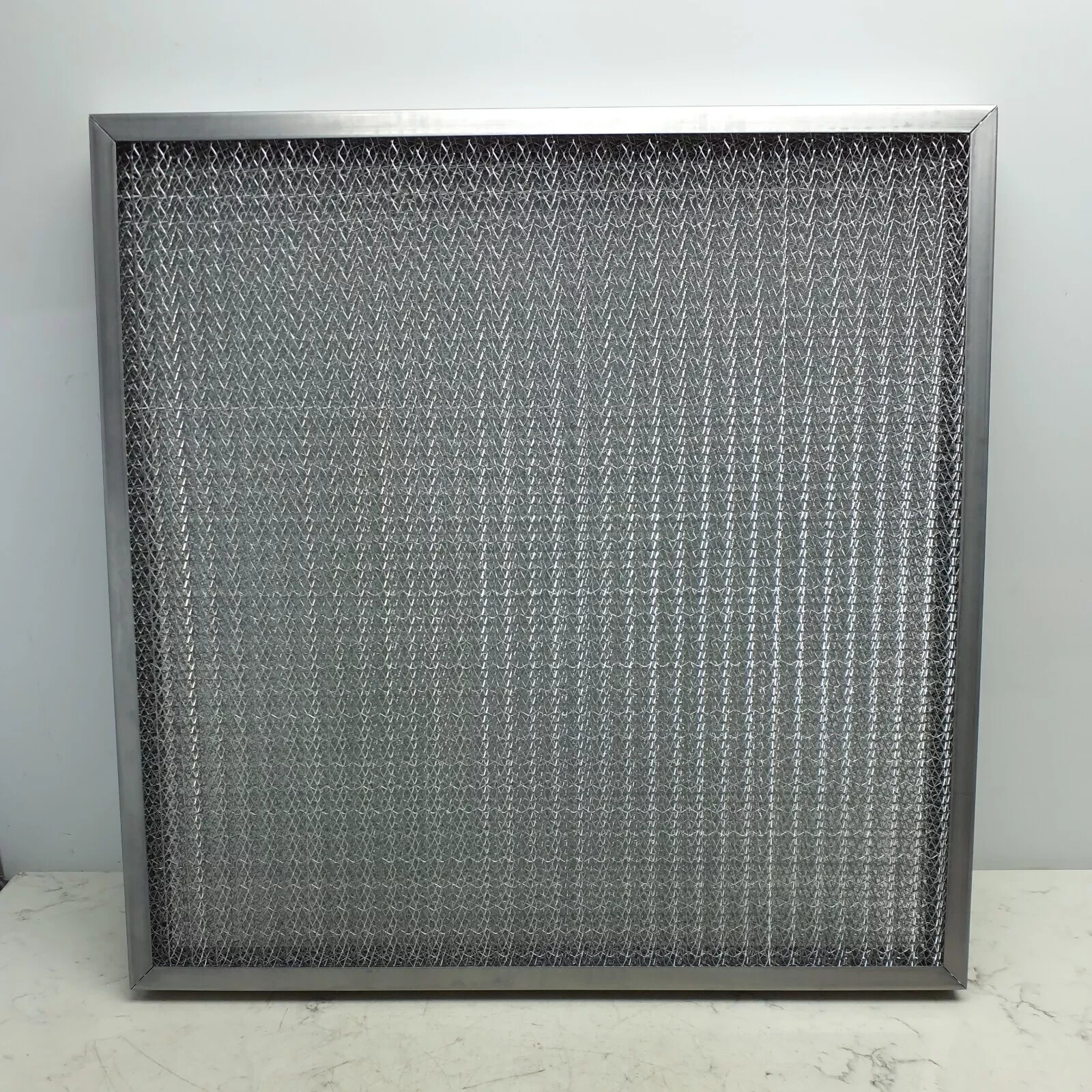 2 Air Handler 2GFT8 Washable Galvanized Metal Air Filter 24″ x 24″ x 2″ GRAINGER