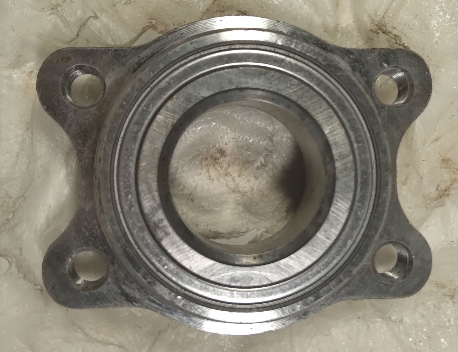1 NEW SKF BAF-0125A WHEEL BEARING AND HUB ASSEMBLY NIB ***MAKE OFFER***