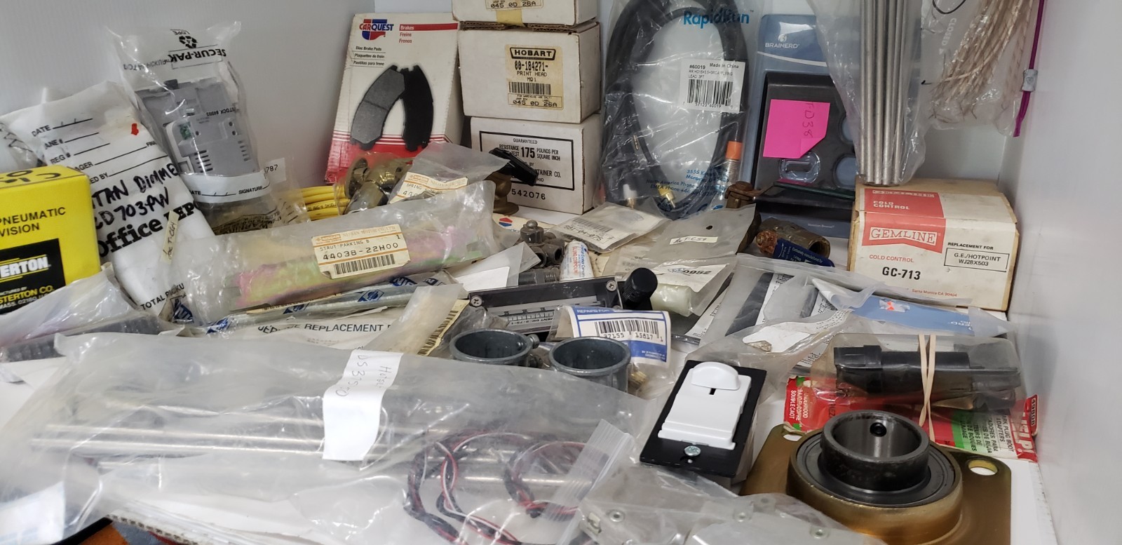 LARGE ASST. HOBART, GEMLINE, CARQUEST, NISSAN, DANCO & OTHER INDUSTRIAL