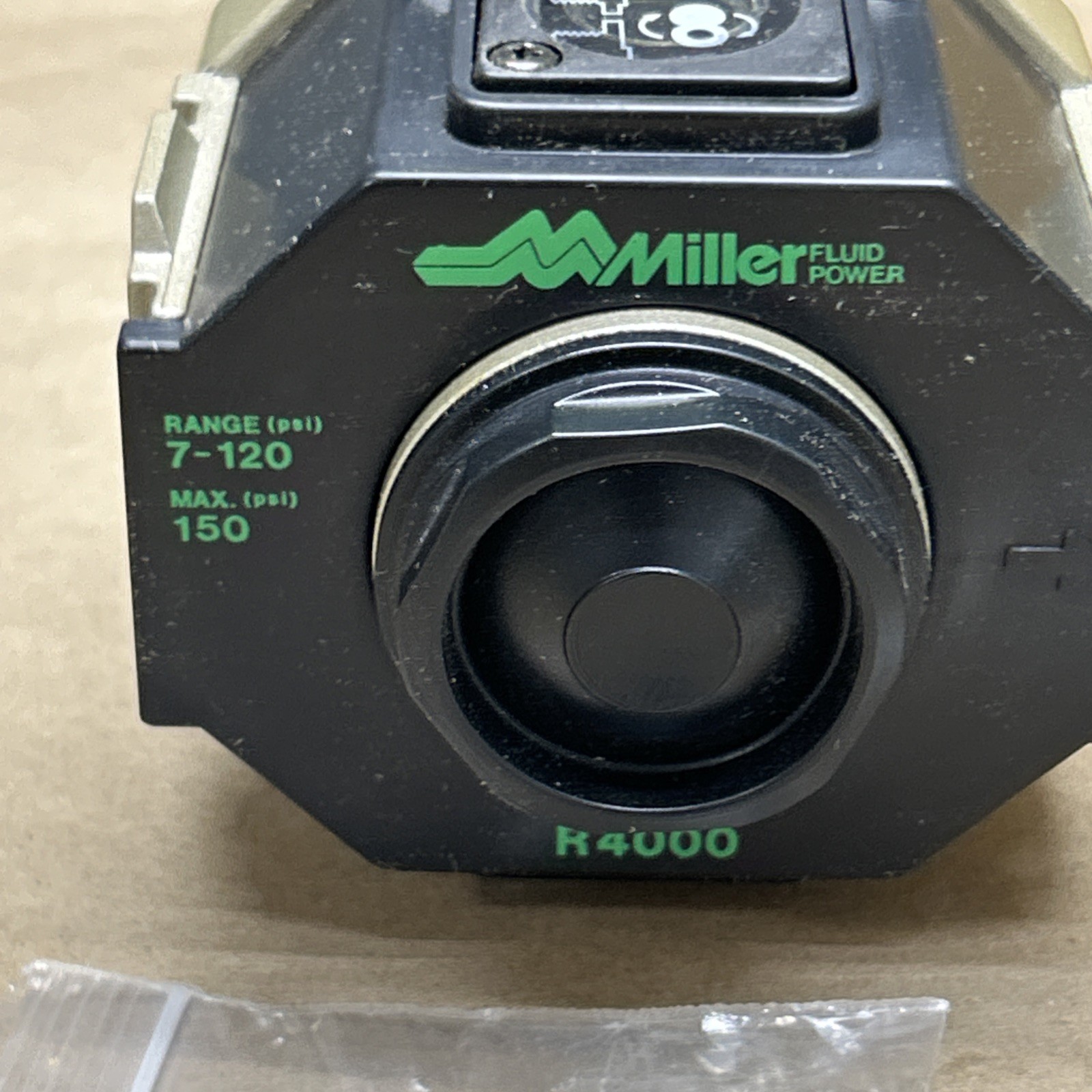 MILLER R4000 PNEUMATIC PRESSURE REGULATOR 7-120 RANGE(PSI) 150PSI MAX NIB