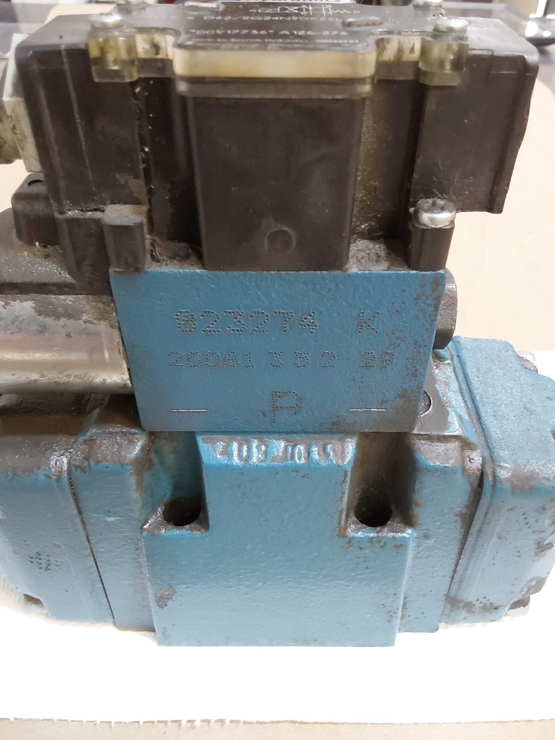 REXROTH 4WE6D62/EG24N9DK25L/B10 VALVE W/ 4WEH 10 D45/6E G24N9ETDK25L/10B10 BLOCK