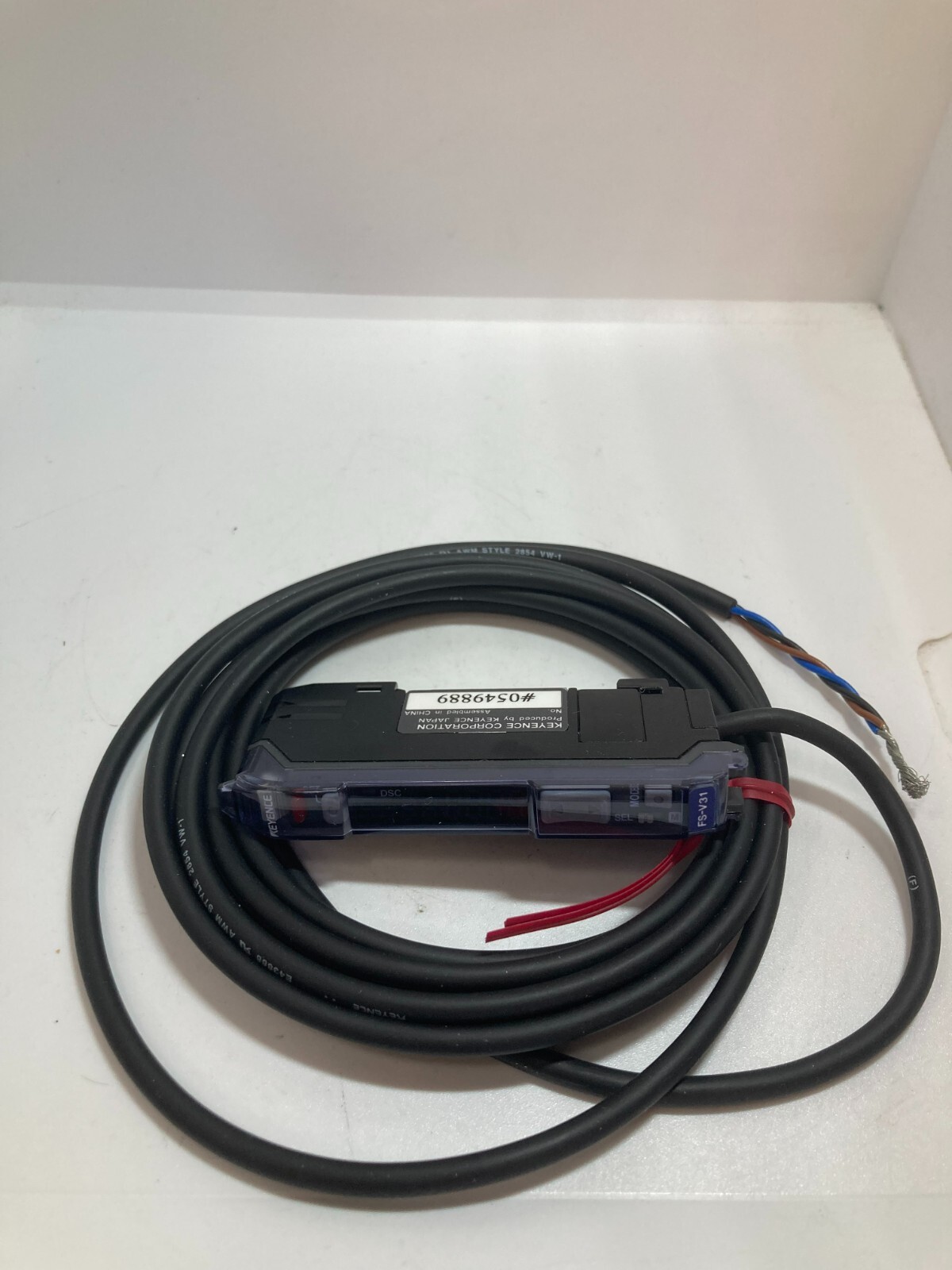KEYENCE FS-V31 FIBER AMPLIFIER CABLE TYPE NPN LED 12-24VDC NNB