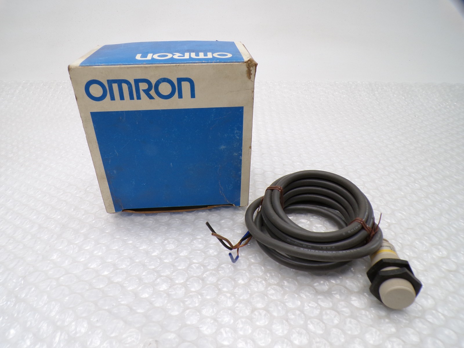 OMRON E2F-X5F1 SWITCH NSMP