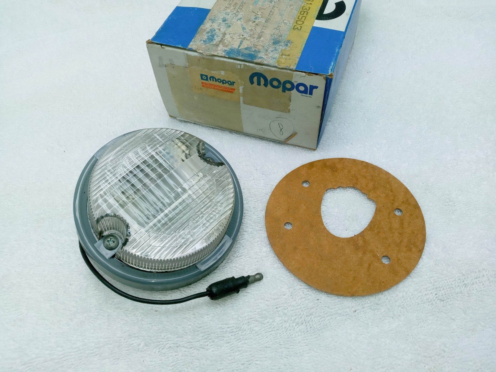 NOS Mopar Dodge Truck GROTE 457 (1973) Side Marker Trailer Light Clearence Light