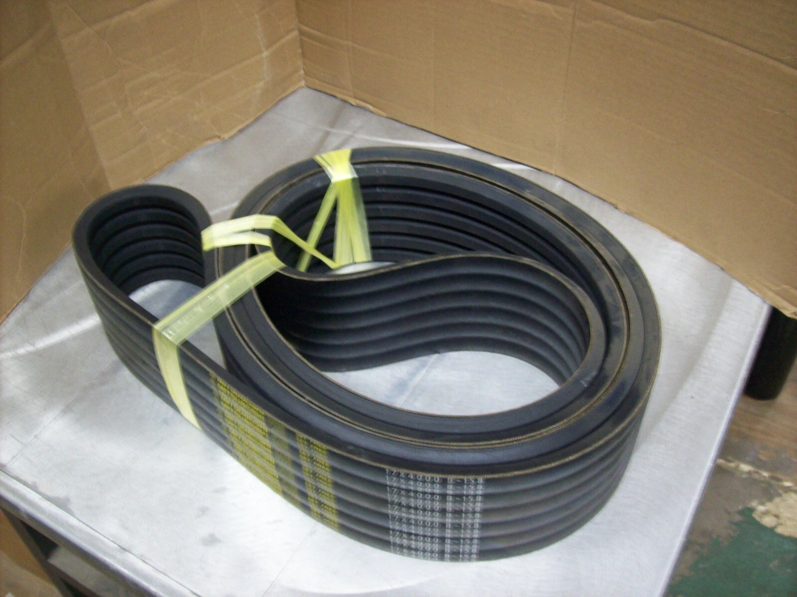 Mitsuboshi 17X4000 SIX VEE Belt B-158