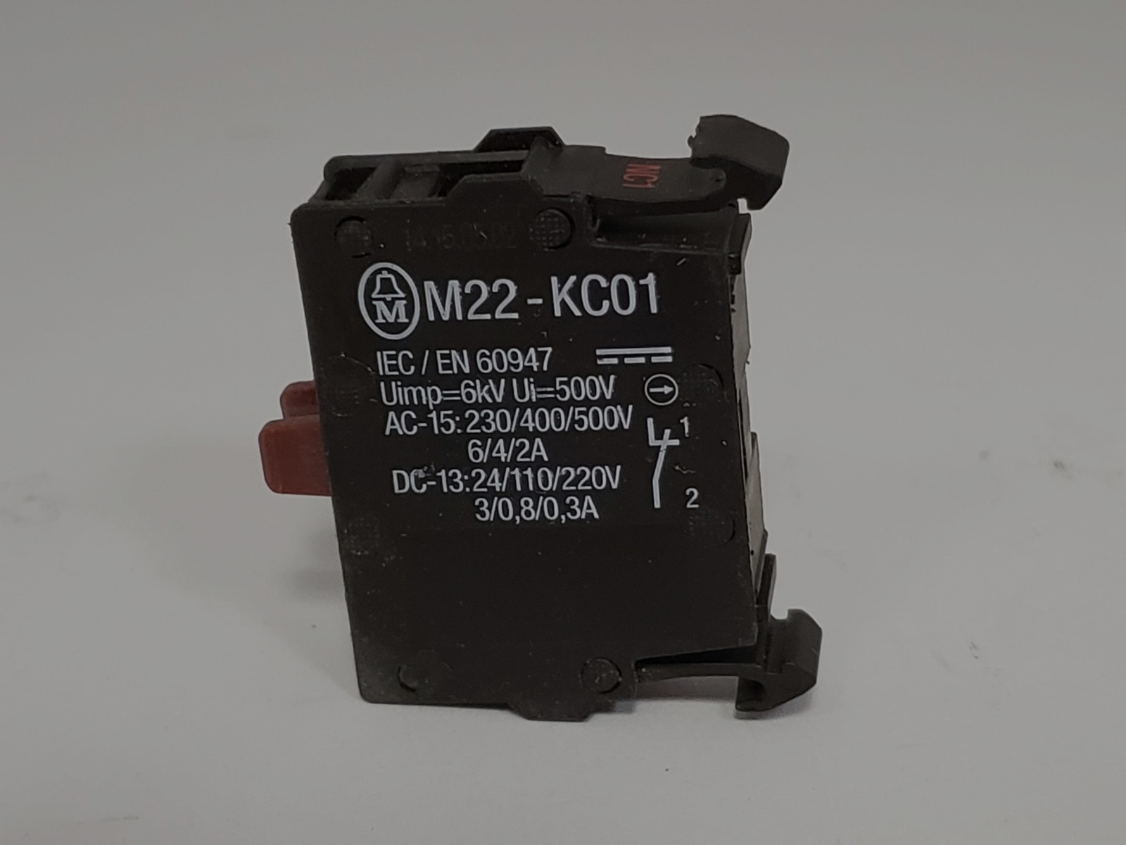 EATON M22-KC01 CONTACT BLOCK 230-500V 24-200V DC 1NC (LOT OF 4) NNB