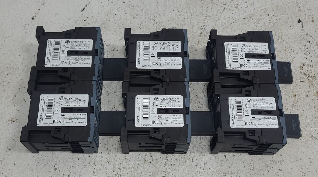 Siemens Sirius 3RT2015-2BB42 w/ 3RT2916-1JJ00 Connector Lot 6 units.