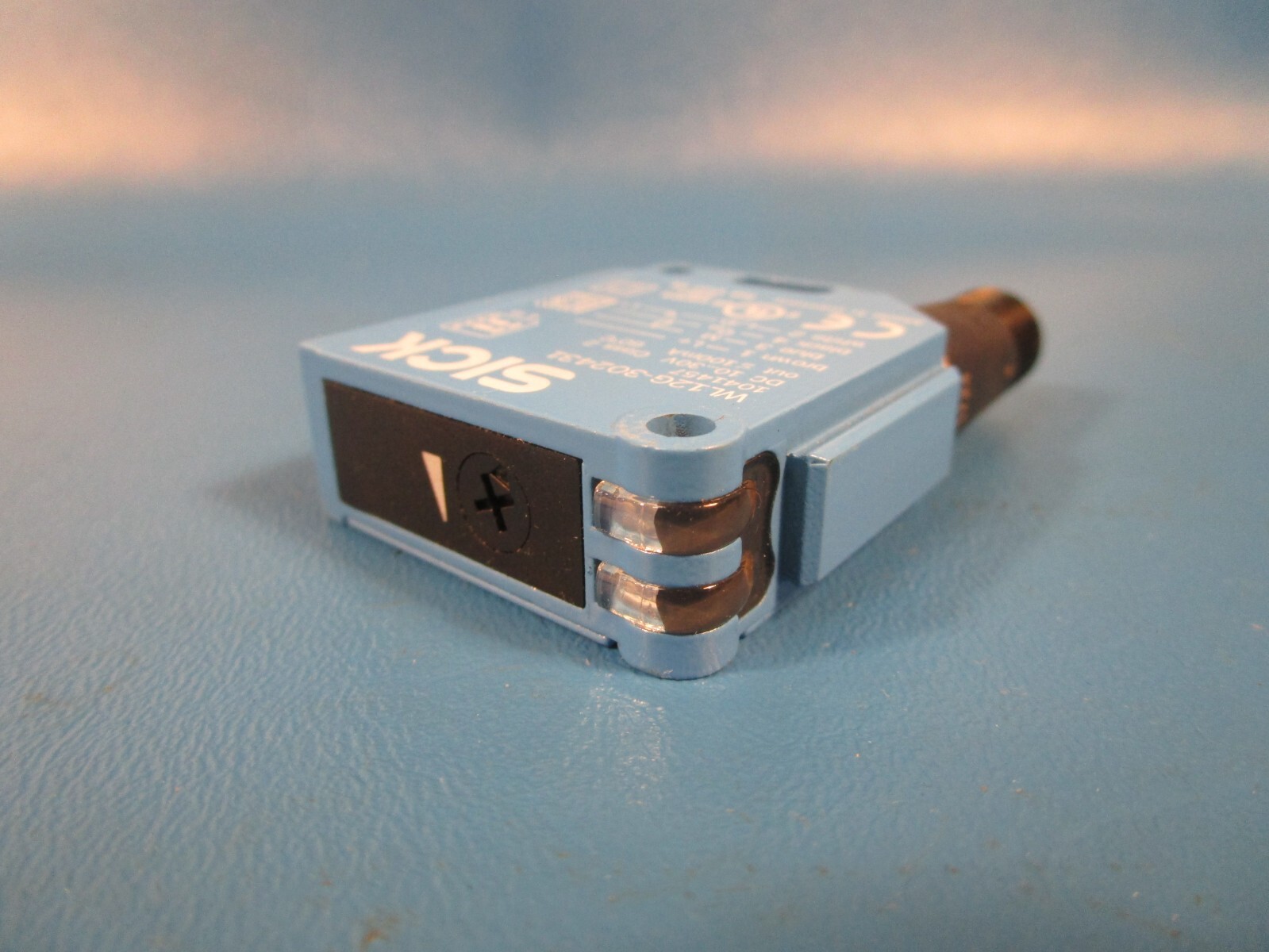 SICK WL12G-302431, Photoelectric Retro-Reflective Sensor