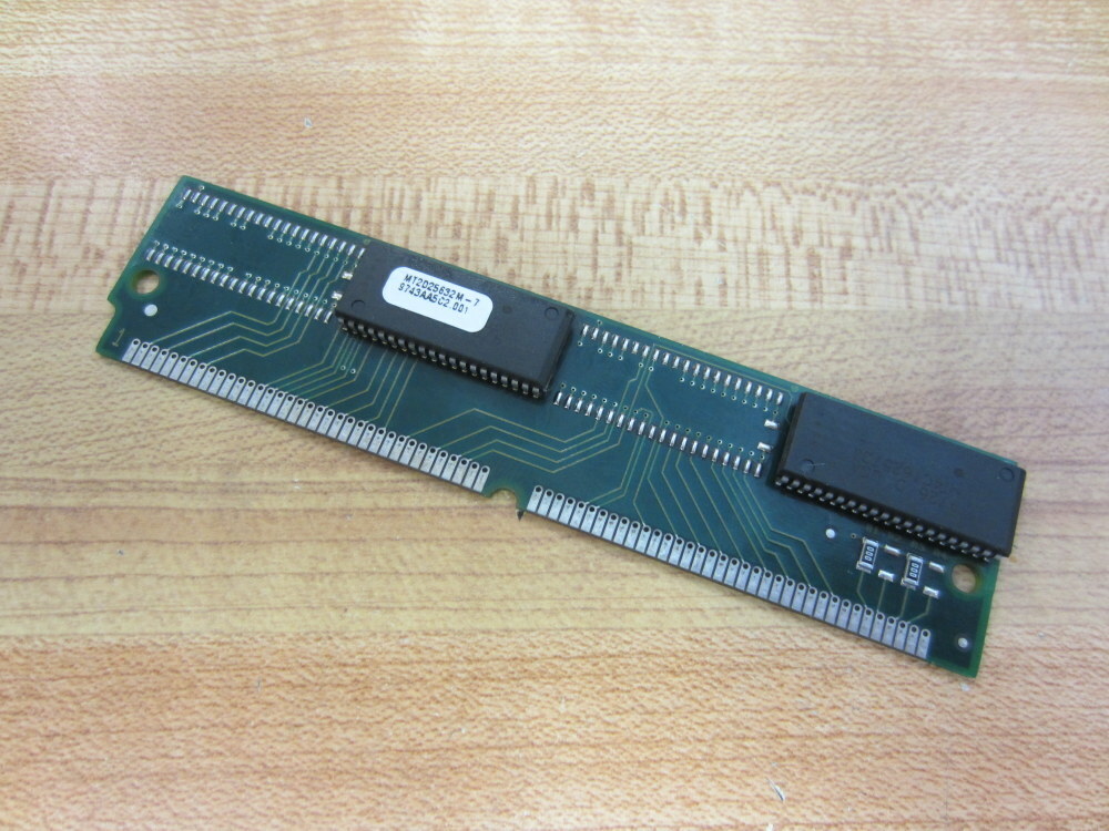 Micron Technology MT2D25632M-7 Fast Page DRAM Module ET 938 A