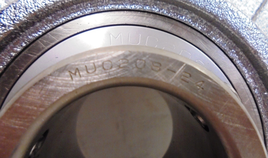 AMI 4-BOLT FLANGE BEARING, MUCF208-24NP, 1-1/2″ BORE, 5-1/8″ LENGTH