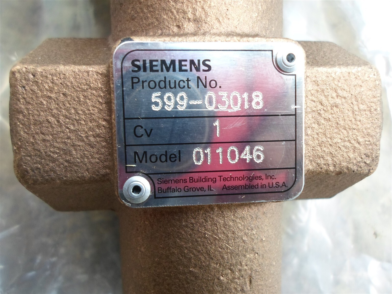 NEW: Siemens 277-03018 Globe Valve Flowrite 599 Series, 8″ Pneumatic Valve Actu.