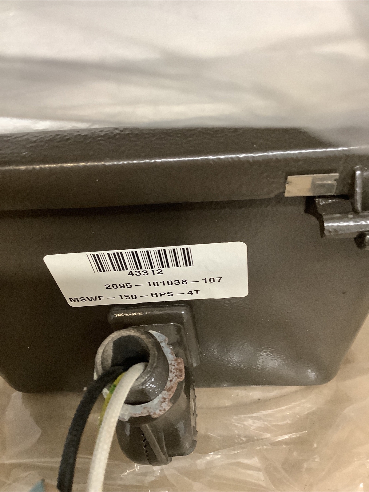 Howard Mid Size Wide Floodlight MSWF-150-HPS-4T , 150W HPS S55