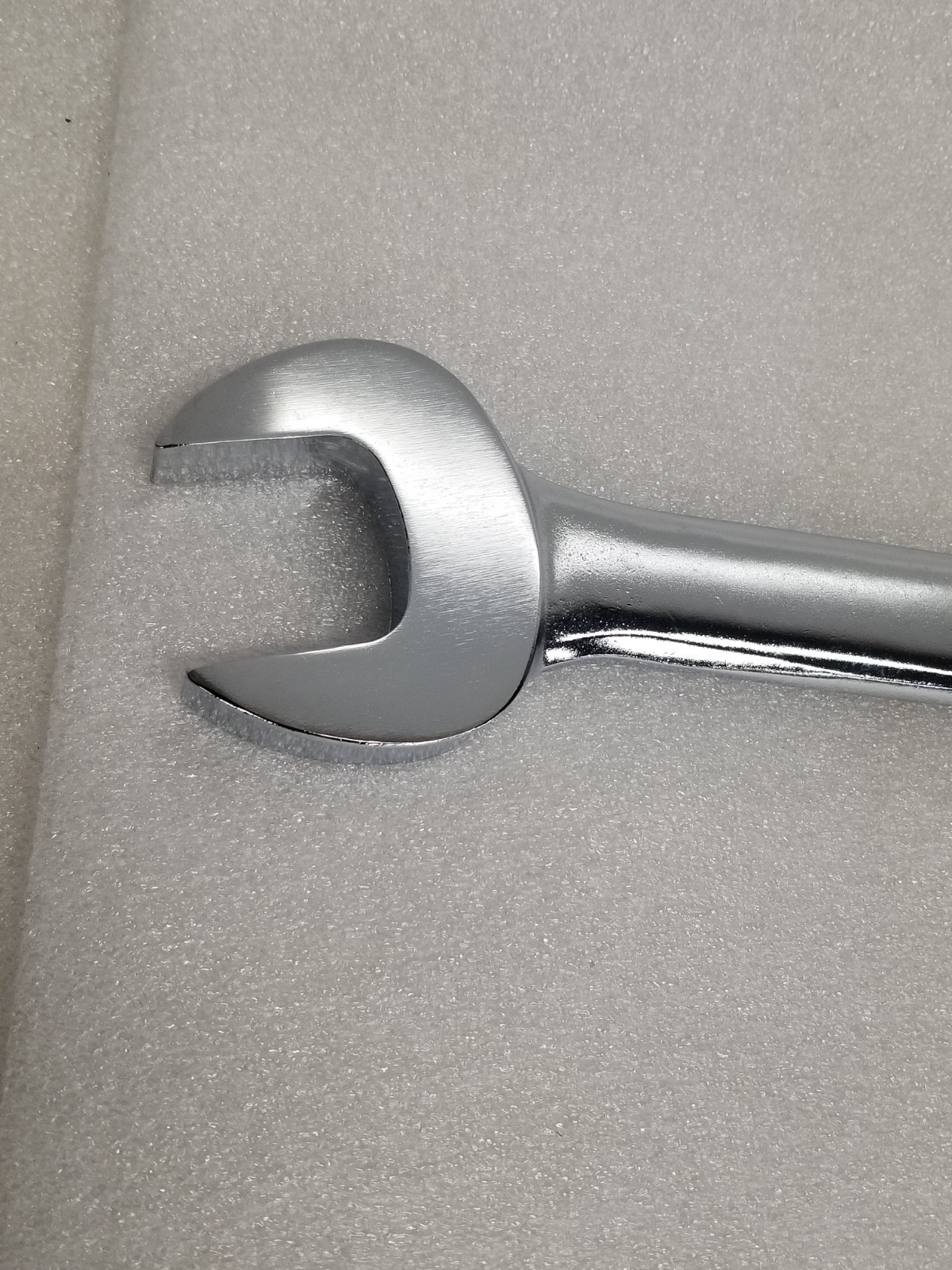 S-K Tools C54 Combination Wrench SurGrip 12-Point 1-11/16″ Made in USA