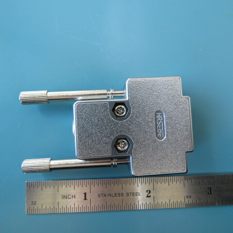 HIROSE HDE-CTH1(4-40) Qty of 1 per Lot PLUG CASE W/HAND TGHTNG SCREWS FOR 9PIN