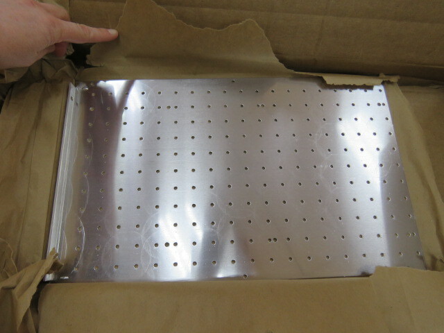 BUD INDUSTRIES RM-14215 Qty of 1 per Lot CHASSIS RAK-MOUNT 10 1/2H; Enclosure,
