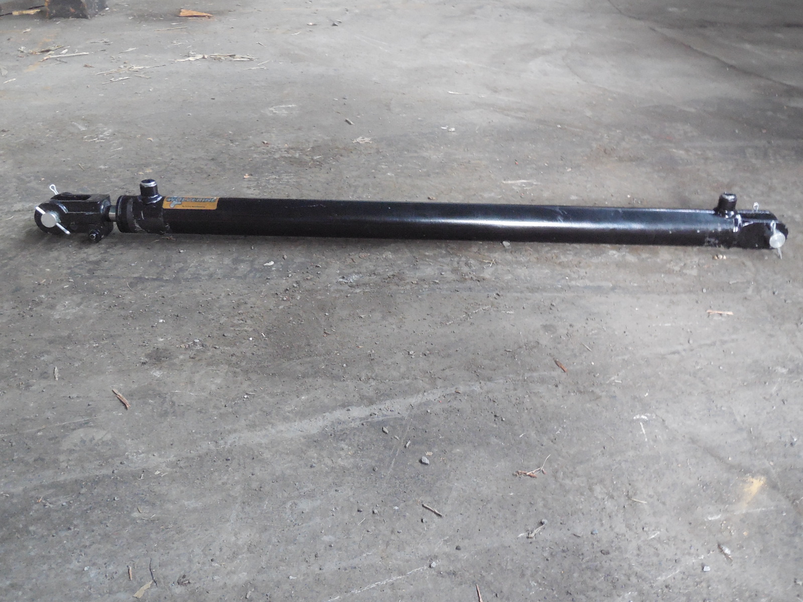 2″ x 36″ x 1.125″ DA Hydraulic cylinder wolverine