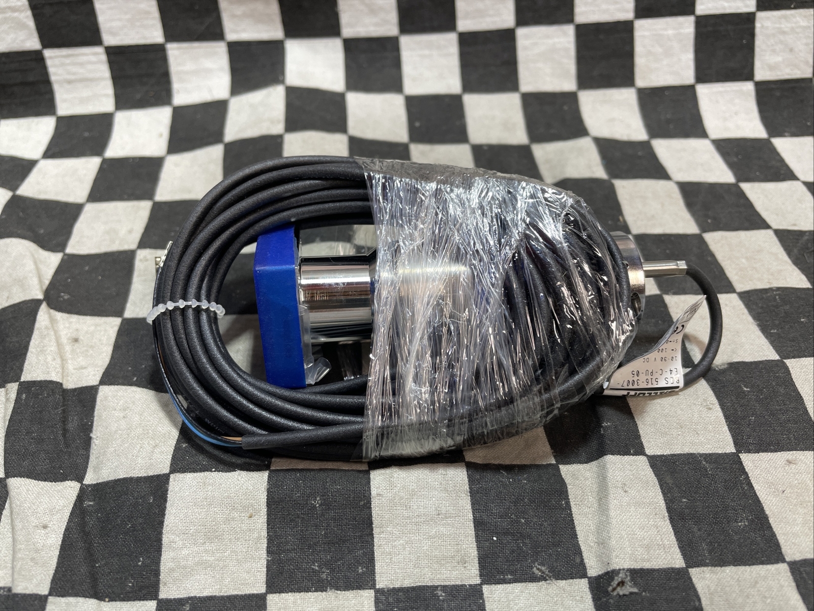 Swagelok VIM 6LVV-MSM-ALD3E-3-P-C9L & BALLUFF BES516-3007-E4-C-PU-05, #1215P17