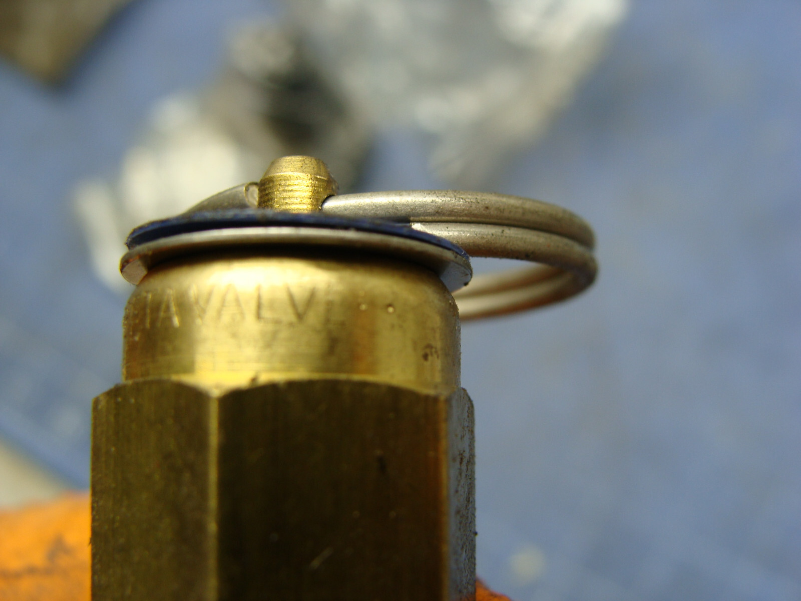 LOT OF 4 TOMCO SERIES 1776K BETAVALVE PRESSURE RELIEF VALVES 1/4″ NPT MALE