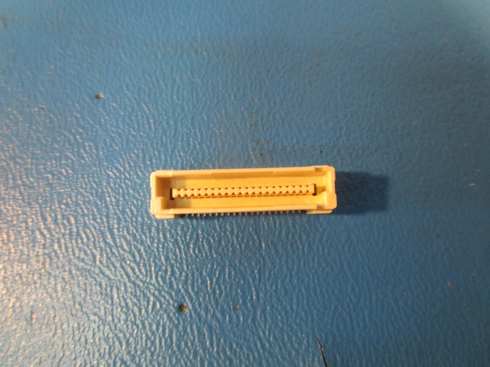 LOT OF 22 TE Connectivity 5179031-1 Free Height Series,0.8mm Pitch 40 Way 2 Row