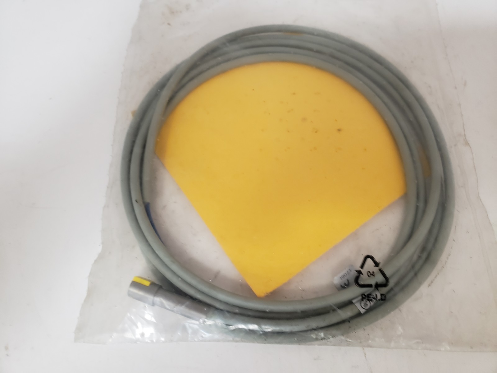 TURCK BI1,5-HS865-AP6X INDUCTIVE PROXIMITY SENSOR 10-30VDC (460201) NIB