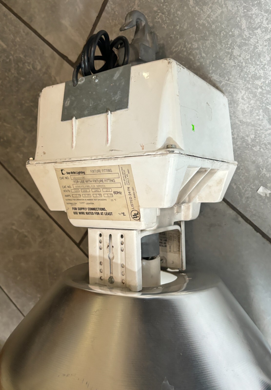 Day-Brite Lighting HB0400SMT Fixture Fitting with HID AA16 Fixture Fitting