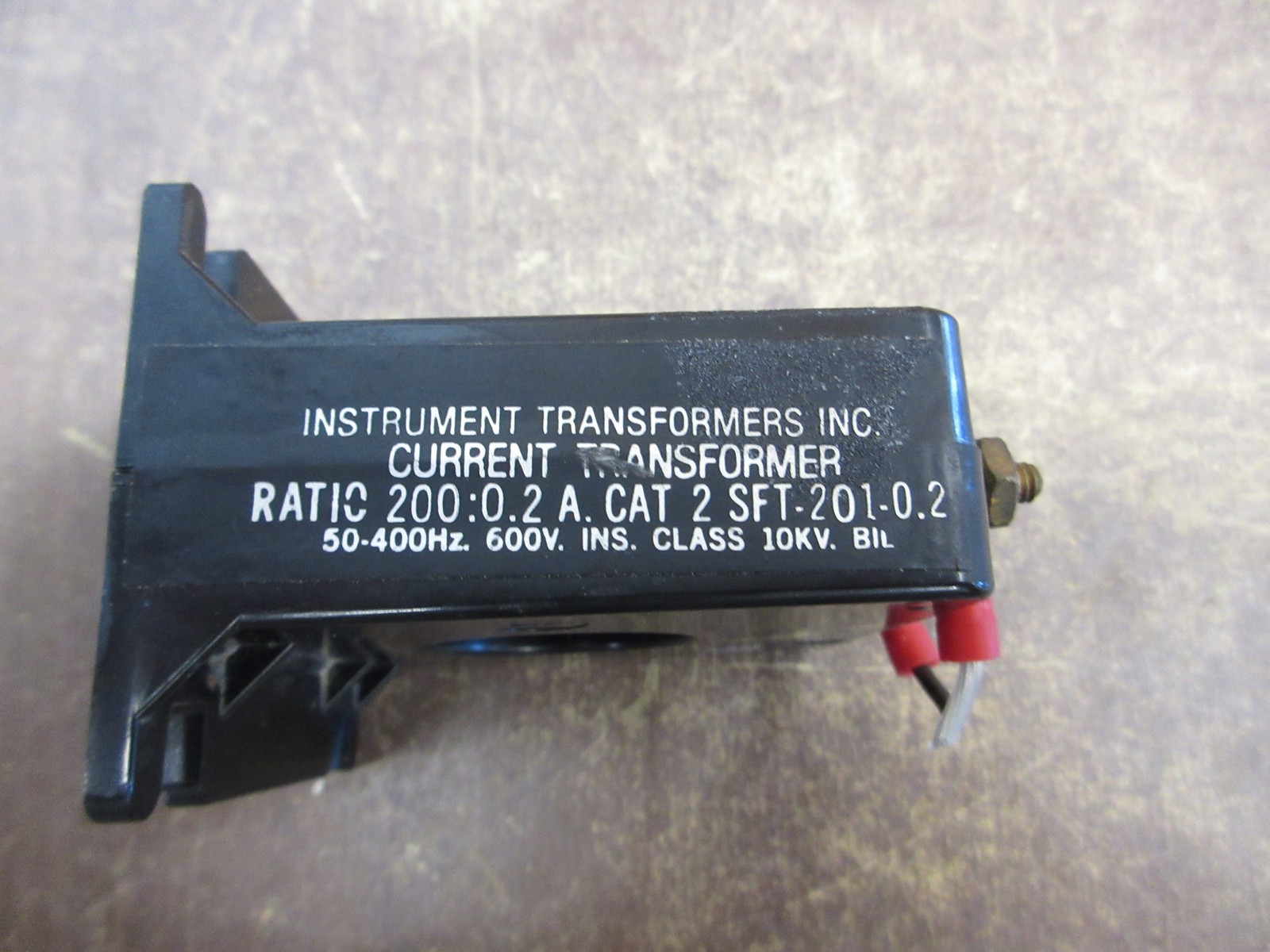 Instrument Transformer 2 SFT-201-0.2 Ratio 200:0.2A 600V 50-400Hz 10kV BIL Used