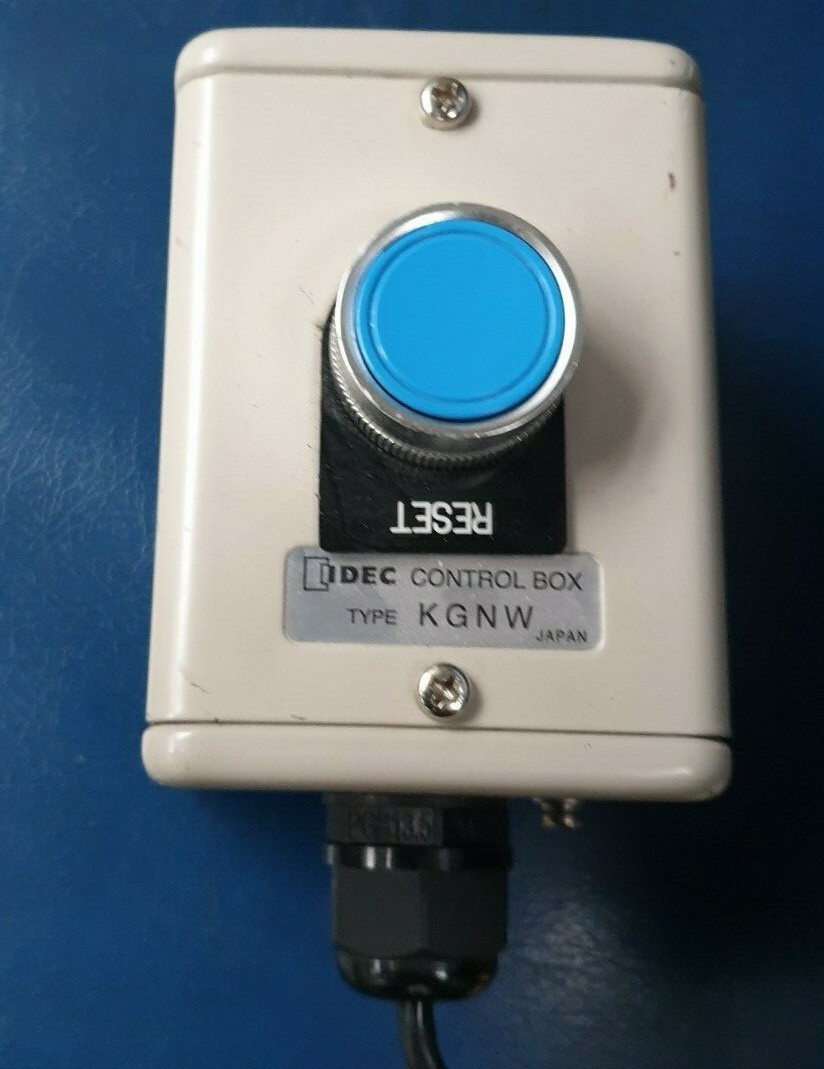 IDEC KGNW 1 BUTTON CONTROL BOX (R5S2.1b2)