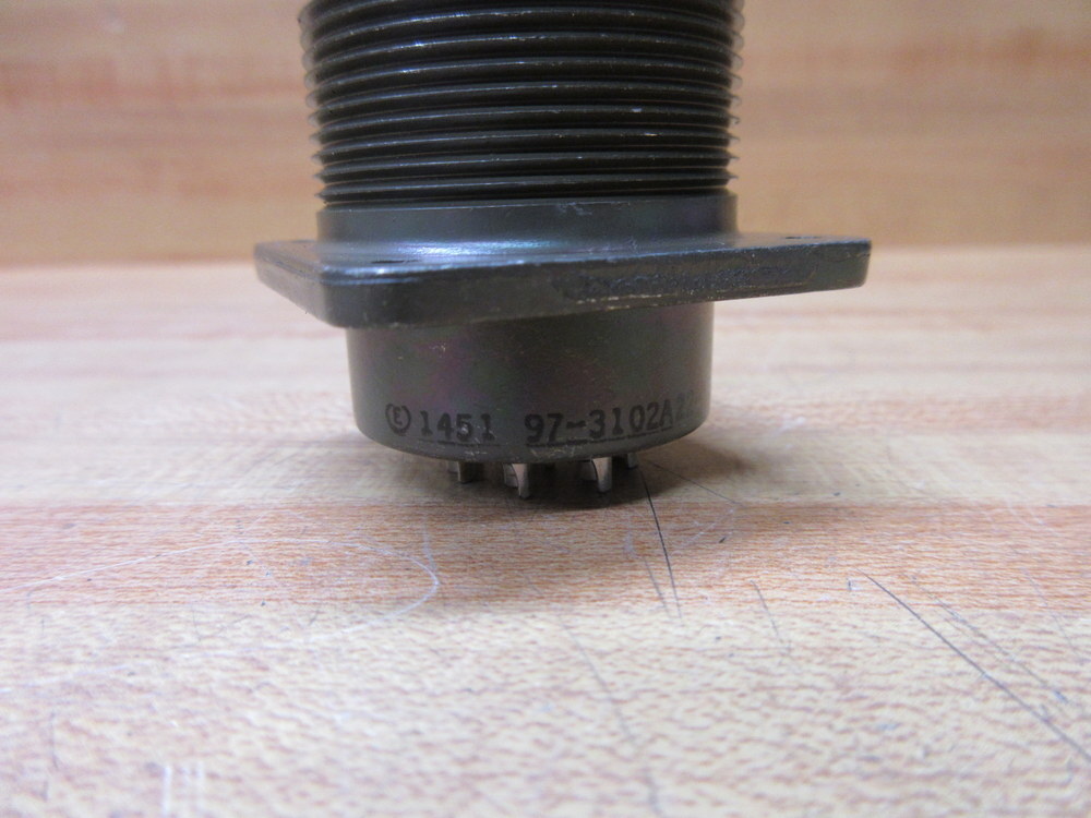 Amphenol 97-3102A22-23S Connector 22-23S