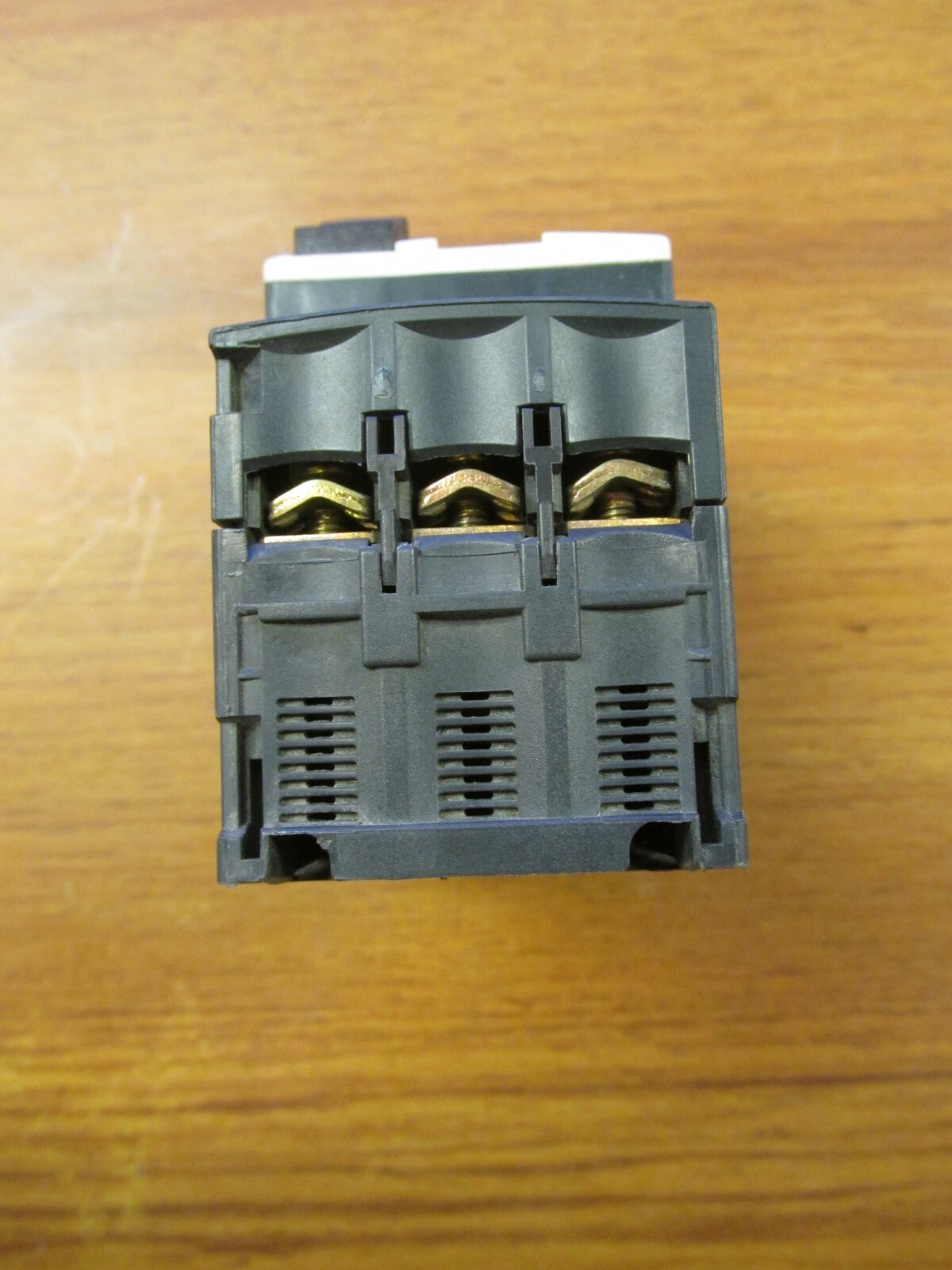 TELEMECANIQUE MOTOR PROTECTOR 6-10A, CAT# GV2ME14 … WR-36