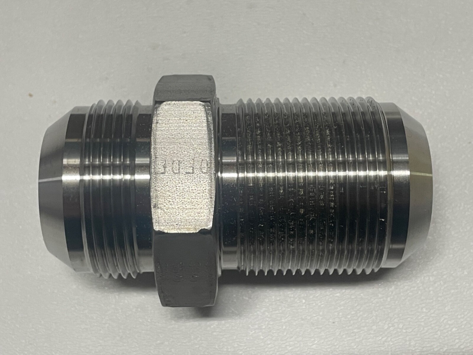 QTY 1 Parker 20WTX-SS Triple-Lok Bulkhead Union 1-1/4″ 37° Flare Stainless Steel