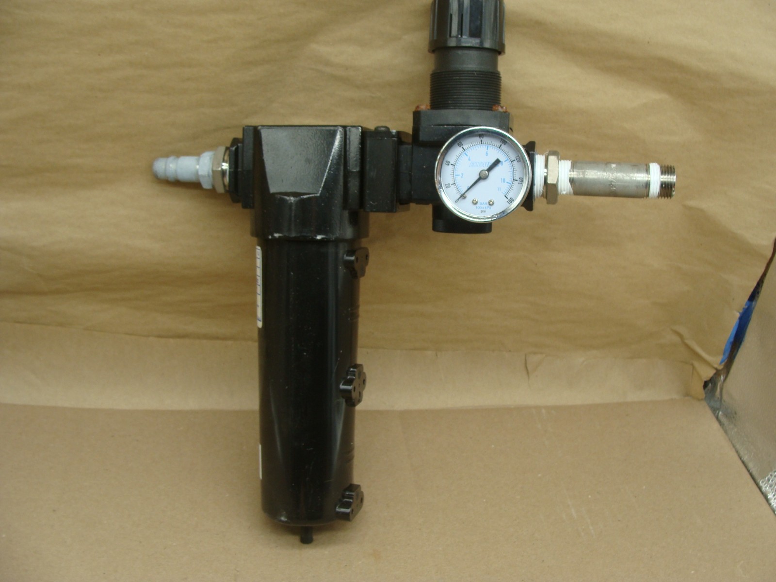 EXAIR MODEL 9002 FILTER 250PSIG W/MODEL 9009 REGULATOR AND 0-160 PSI GAUGE