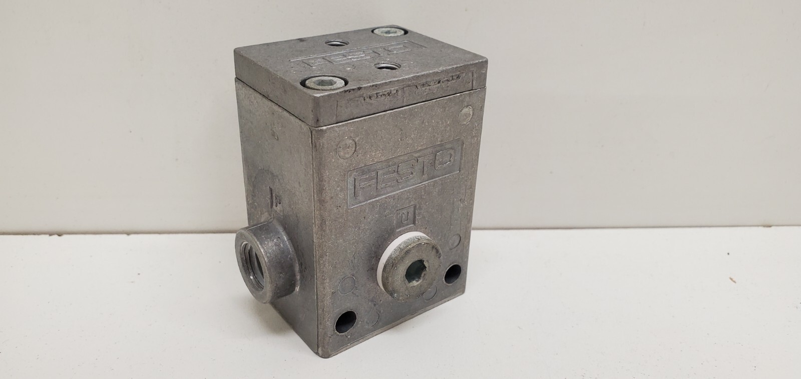 GUARANTEED! FESTO 1.5-10BAR VACUUM GENERATOR VAK-1/4
