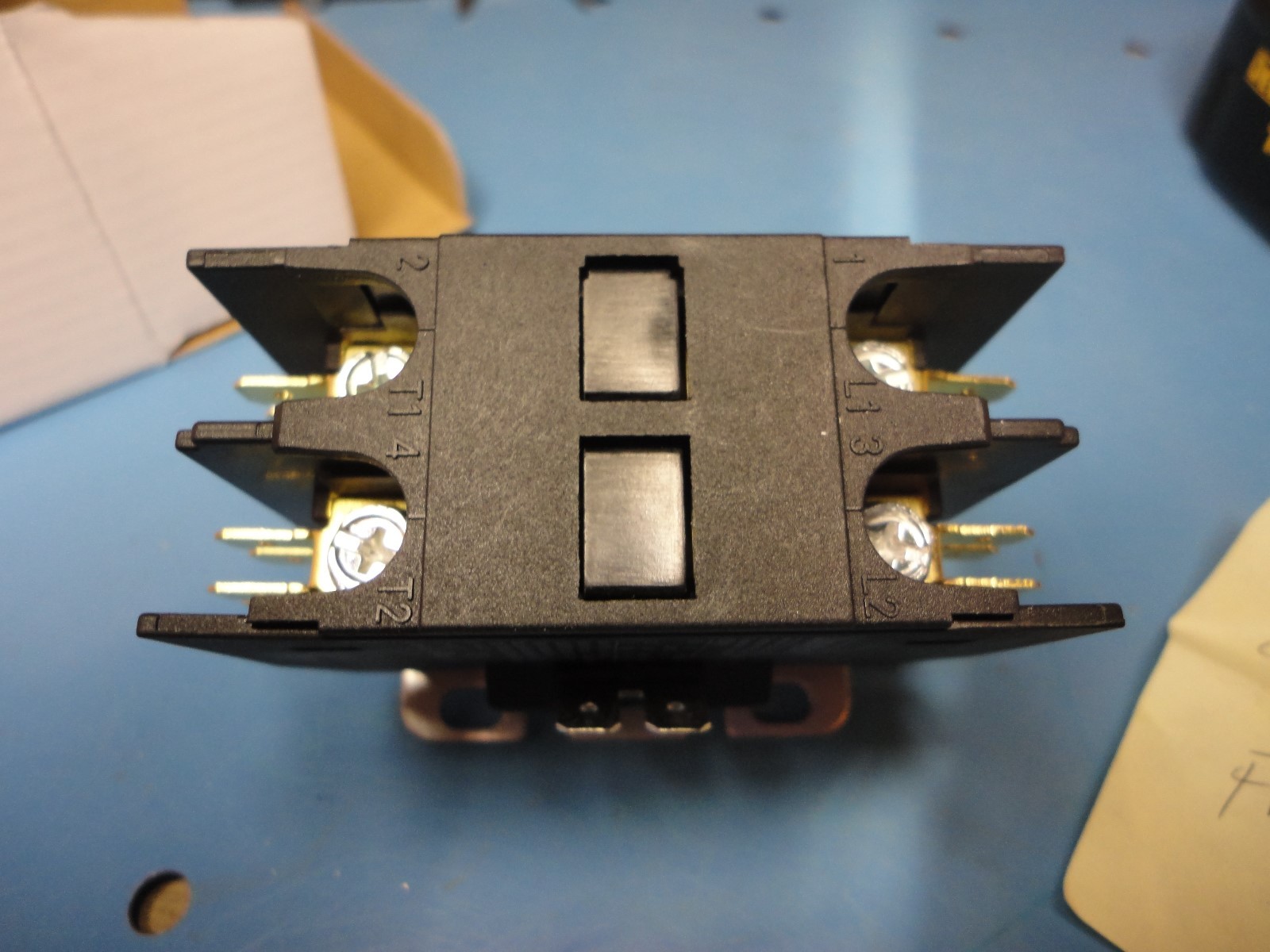 Free Ship, DAYTON 6GNP8 Definate Purpose Contactor, 32A, 2 Pole, 208/240VAC