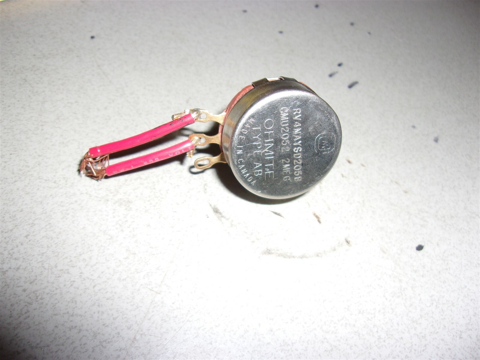 Ohmite RV4NAYSD205B CMU02052 2MEG Potentiometer *FREE SHIPPING*