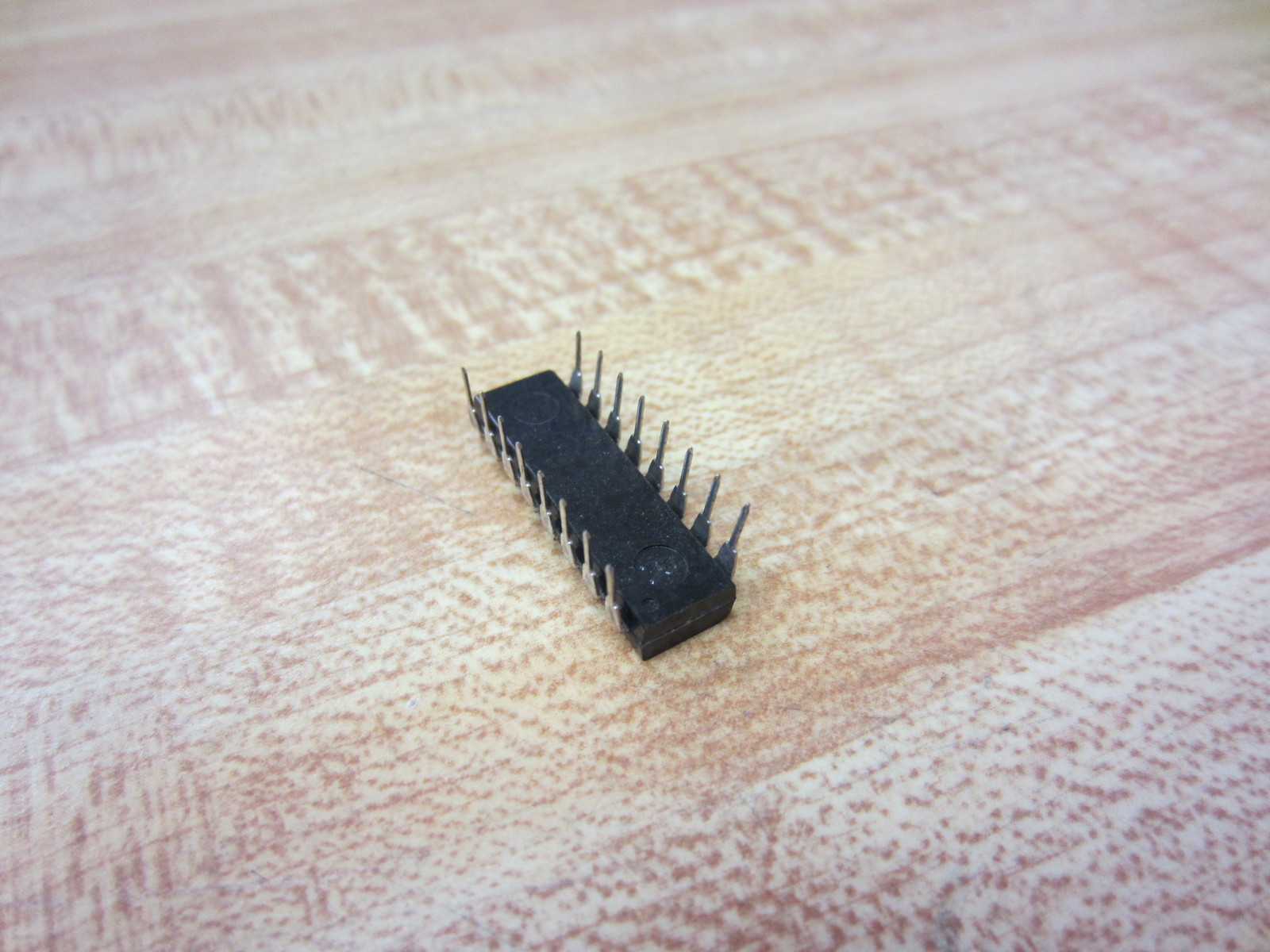 Fairchild DM7448N Integrated Circuit (Pack of 2)