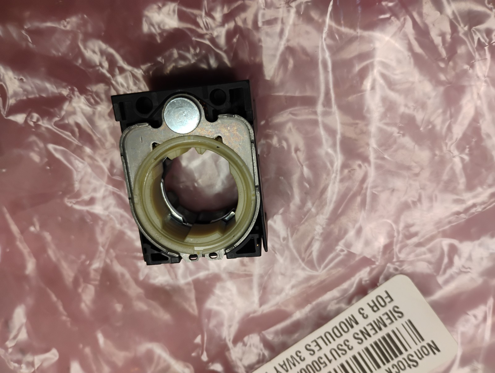 SIEMENS 3SU1500-0AA10-0AA0 Pushbutton Holder, G/241021 – Fast Ship