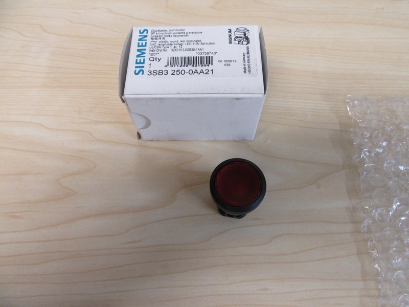 Siemens 3SB3250-0AA21 Push Button 3SB32500AA21