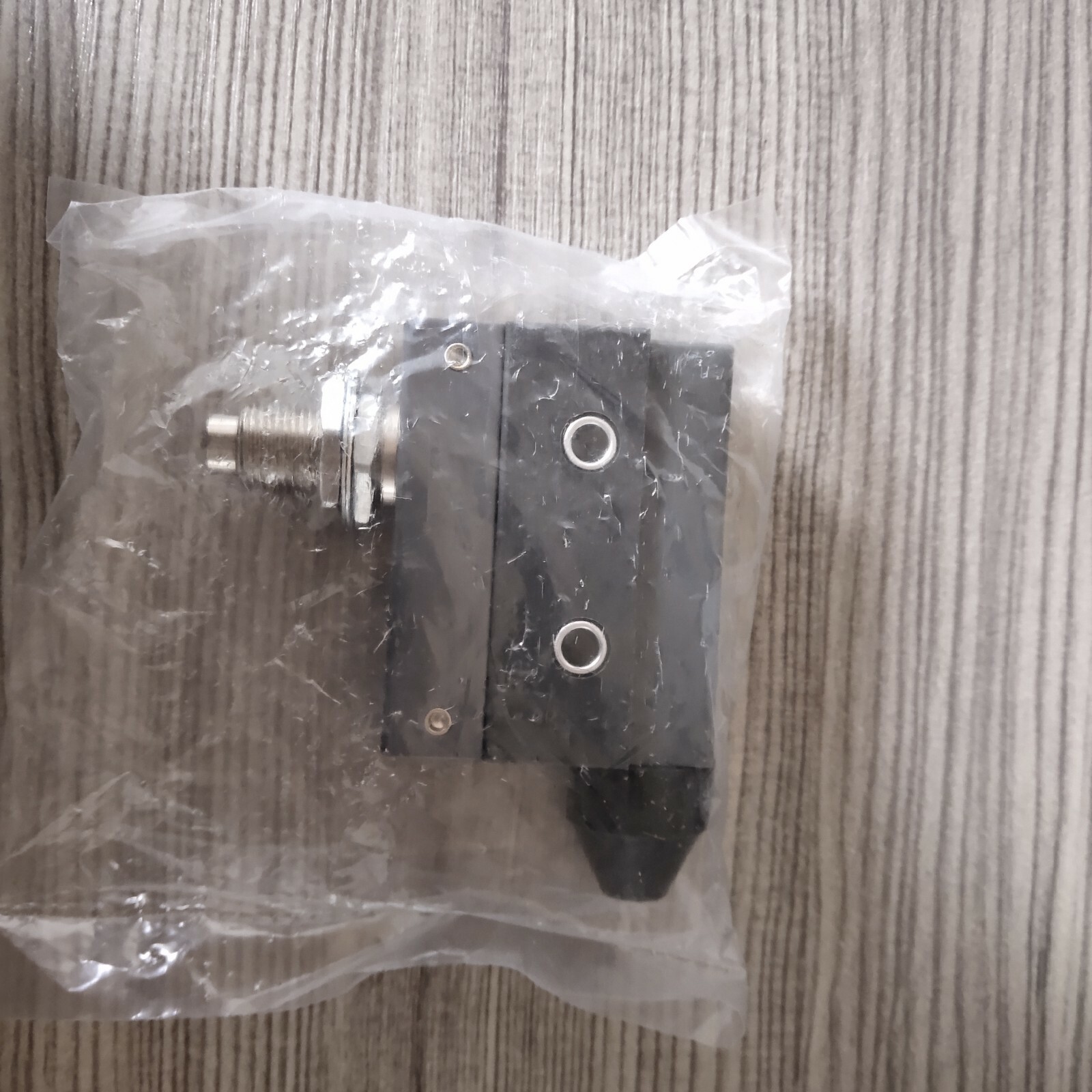 1PC Chint Travel switch YBLXW-6/11BZ