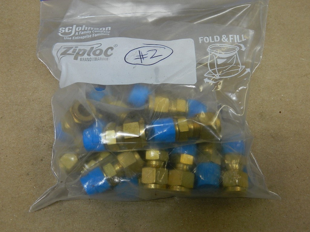 Parker Hy Lok HyLok 105251 3/8″ T x 1/4″ MNPT Brass Fittings 21 Pieces LOT # 2