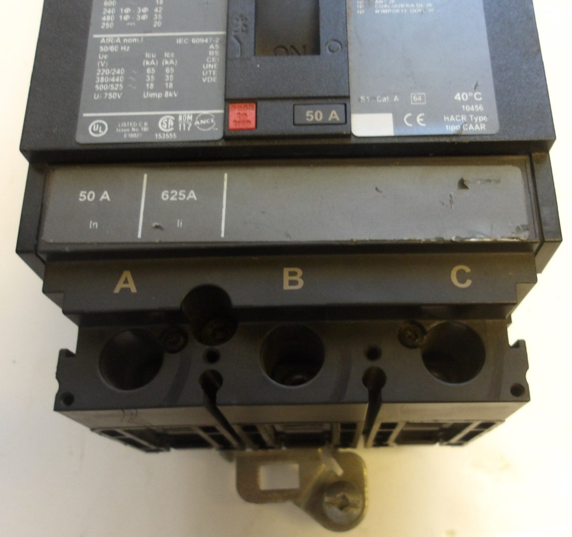 SQUARE D MOLDED CASE CIRCUIT BREAKER HG 060 50/60 HZ 50 AMP 3 POLE P/N HGA36050