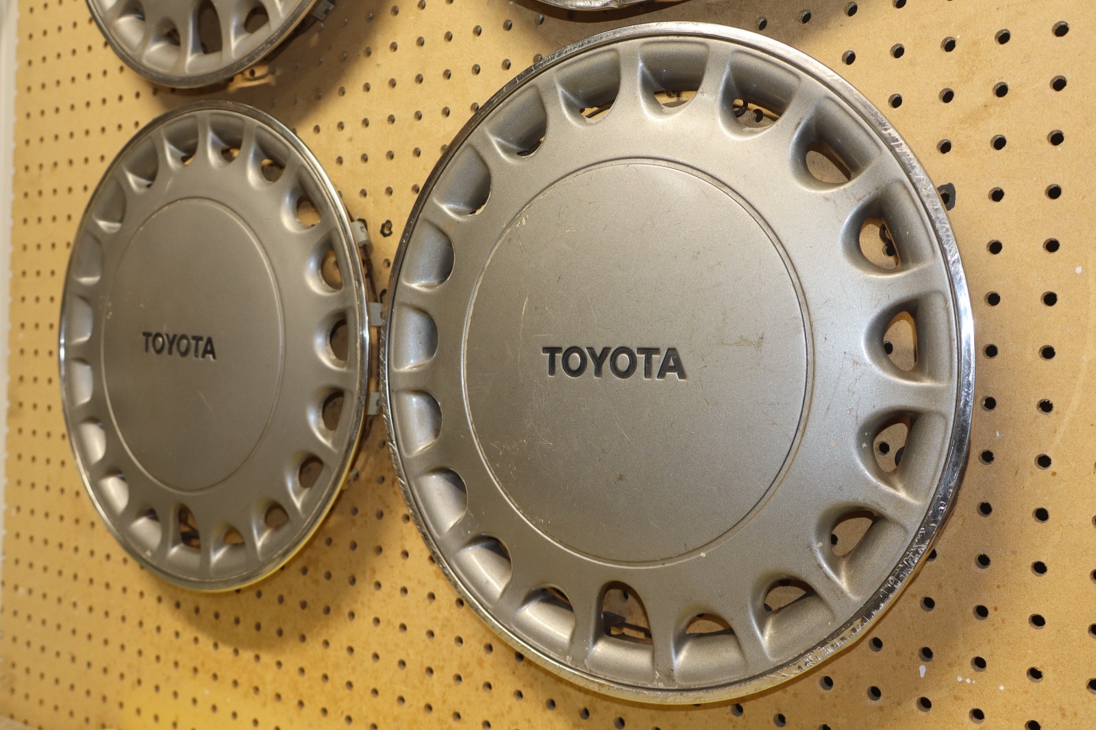 4 Toyota Corolla 1987 – 1991 #42621-12310 Hub Caps Wheel Cover 14.5″ Hubcaps
