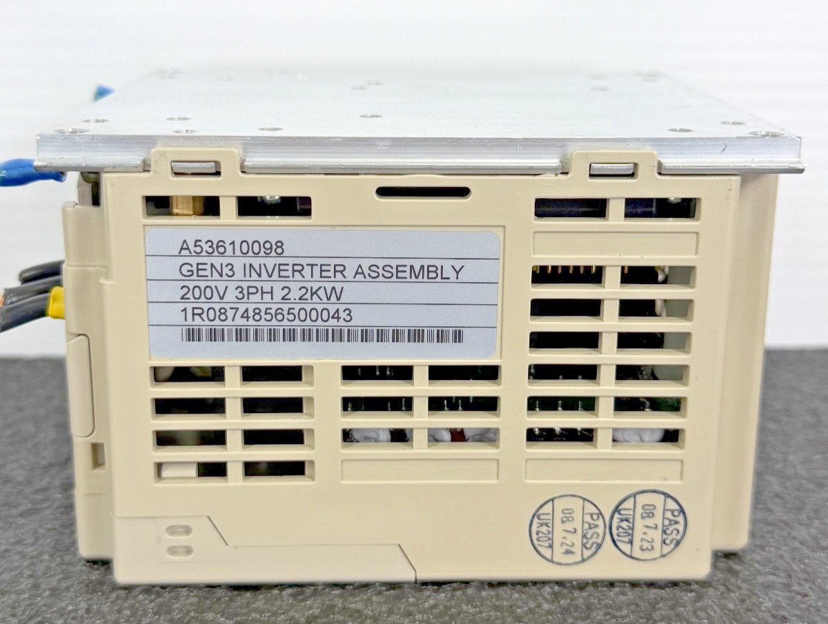Yaskawa VS-606V7 inverter Model CIMR-V7SC22P2