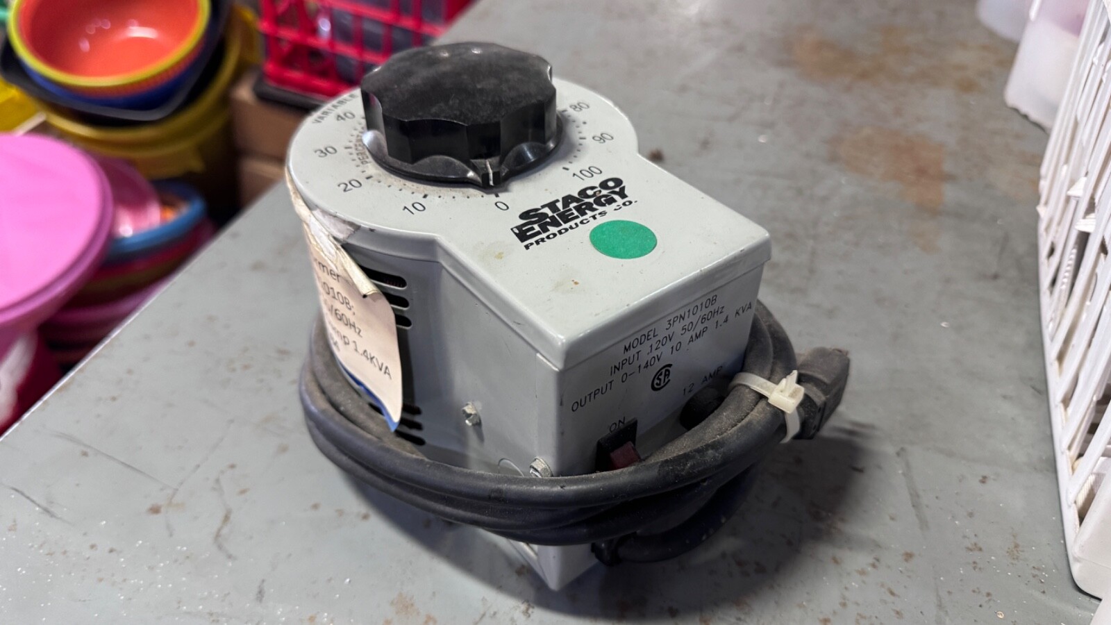 STACO ENERGY VARIABLE AUTOTRANSFORMER 3PN1010B INPUT 120V OUTPUT 0-140V 10A