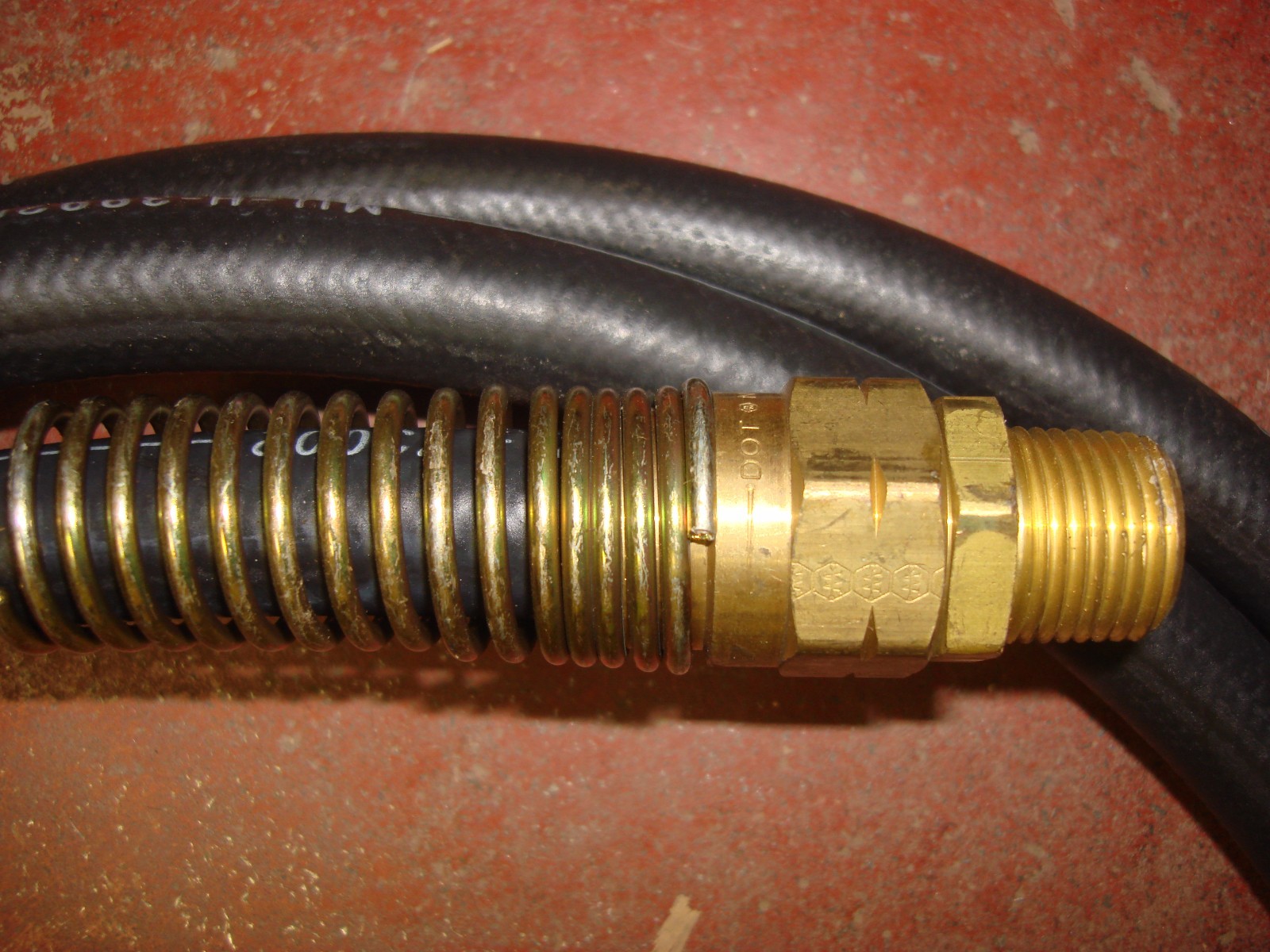 AEROQUIP AIR BRAKE HOSE 3/8″ ID X 9′ 6.5″ LENGHT MIL-H-3992D P/N: 7979895
